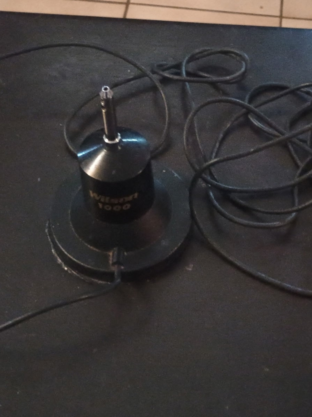 Wilson 1000 Black Magnetic Base Antenna Mount"Read Description '